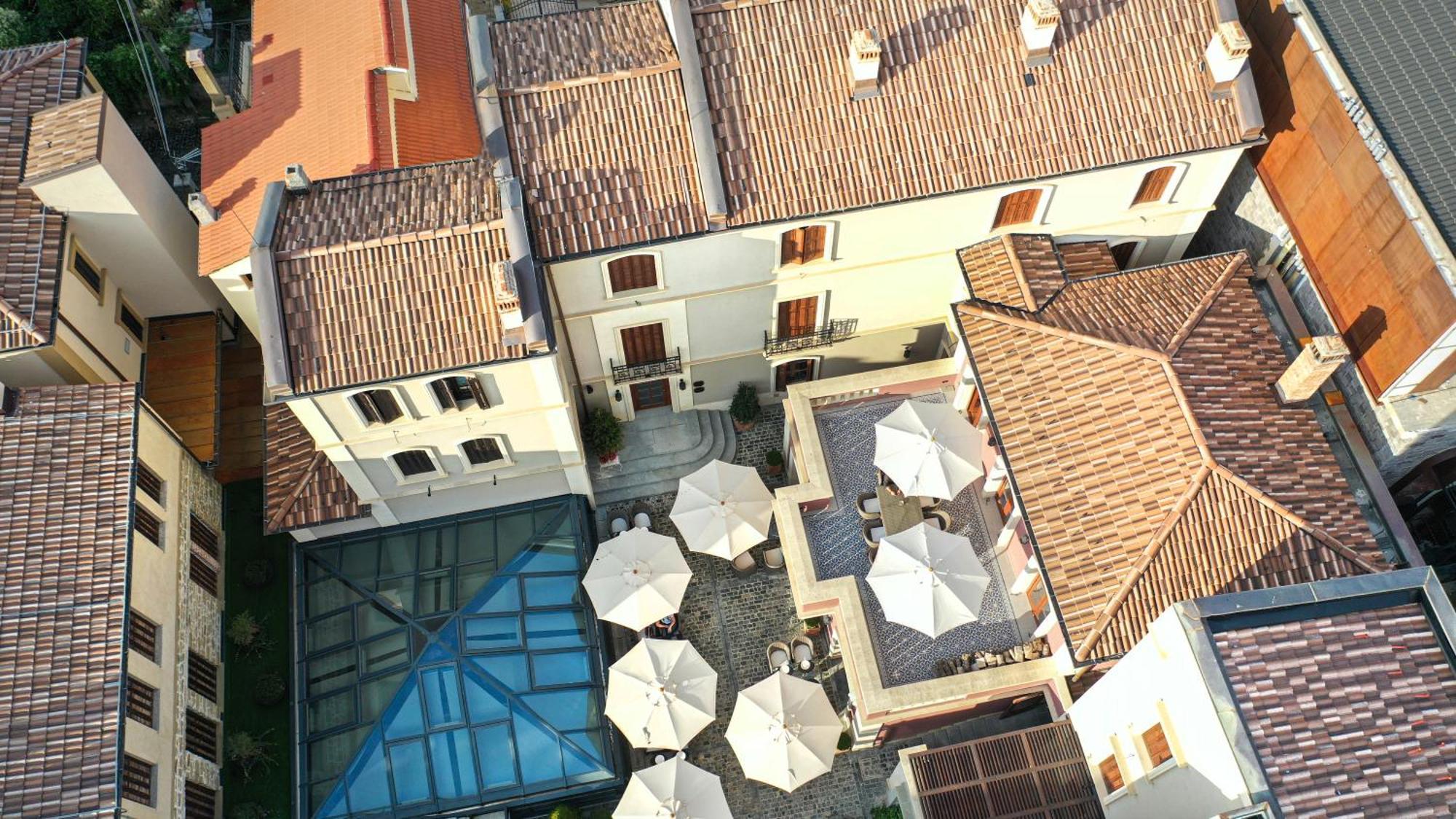 Vila Ebel Hotel Pool & Spa コルチャ エクステリア 写真